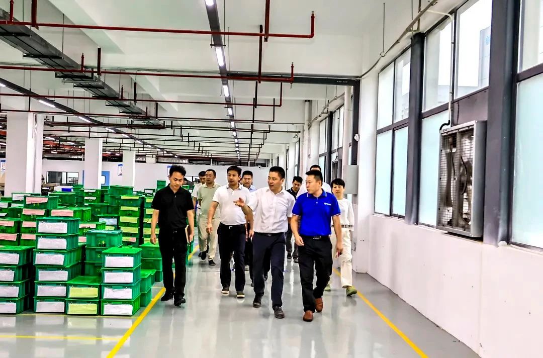 【FOLLON富隆】热烈欢迎书记县长一行到富隆电子开展调研工作